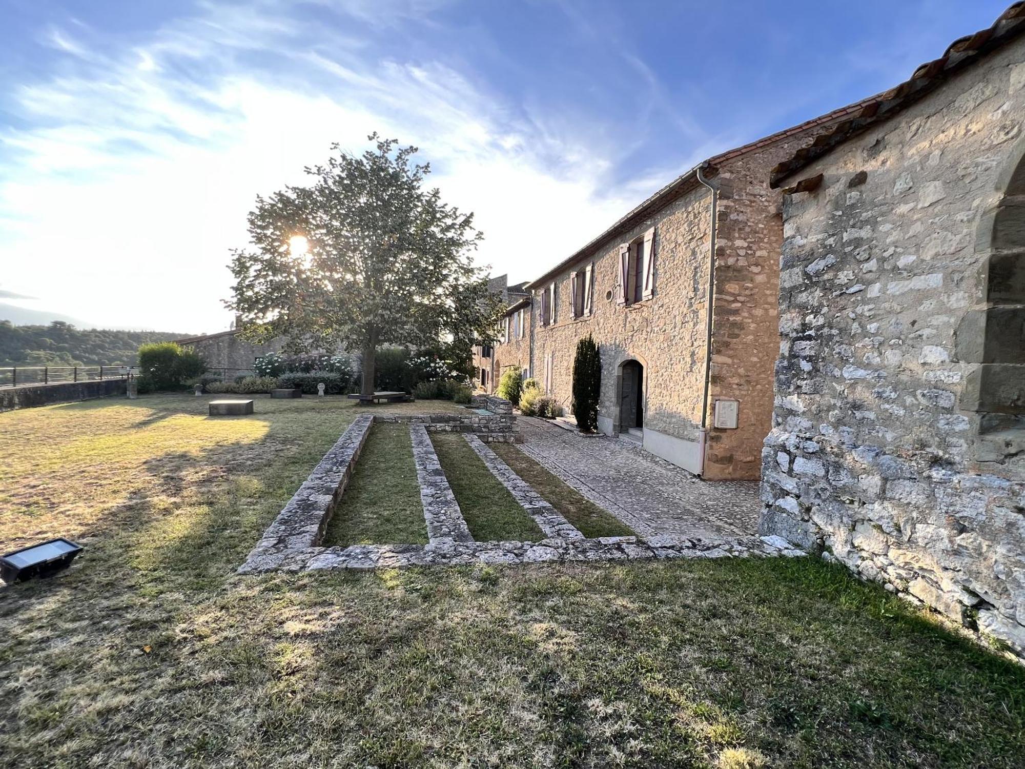 Logis Hotel Restaurant La Bergerie Aragon Εξωτερικό φωτογραφία