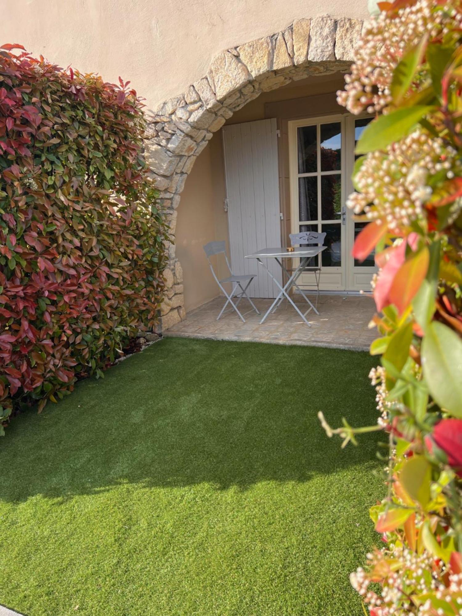 Logis Hotel Restaurant La Bergerie Aragon Εξωτερικό φωτογραφία