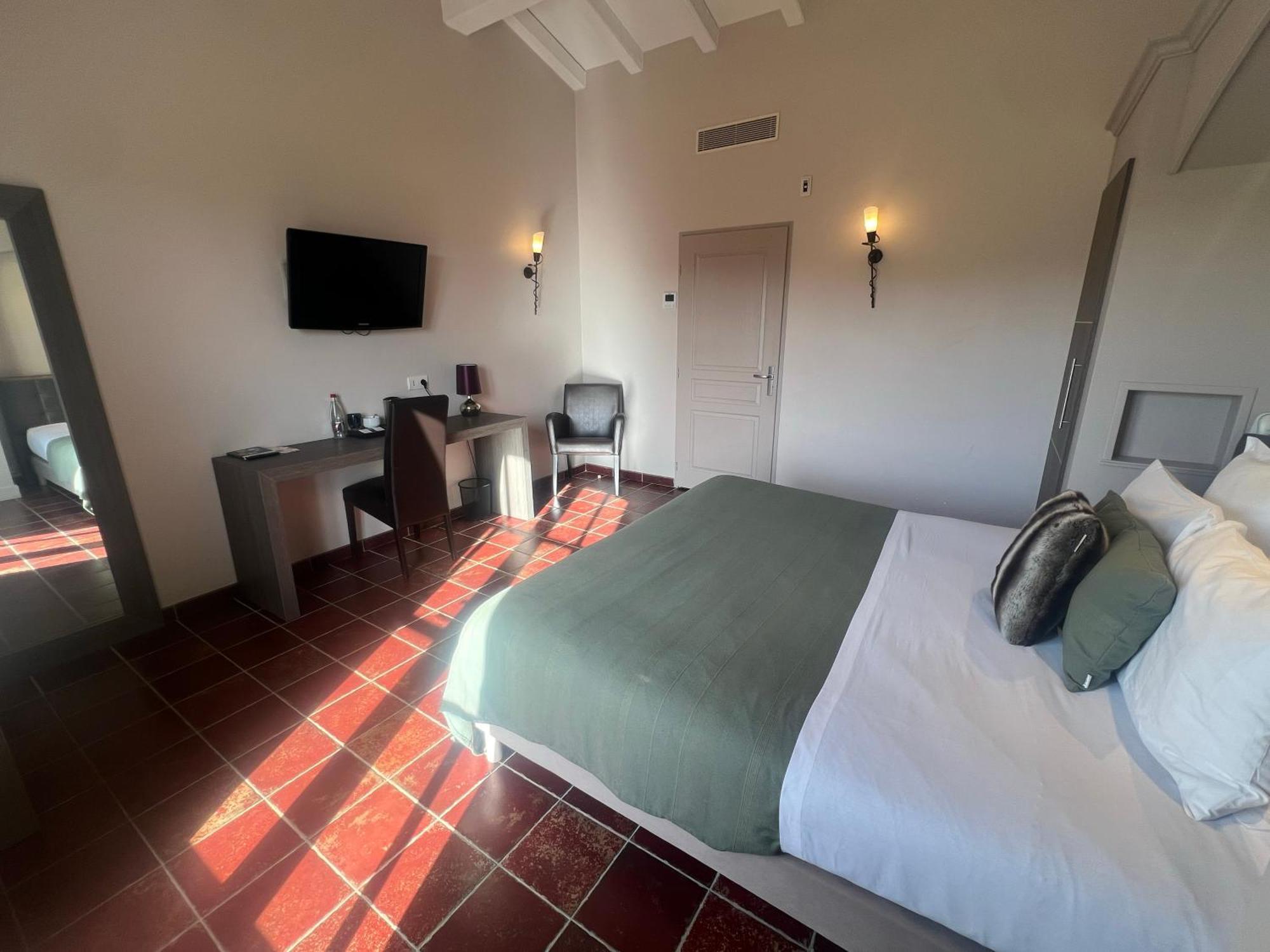 Logis Hotel Restaurant La Bergerie Aragon Εξωτερικό φωτογραφία